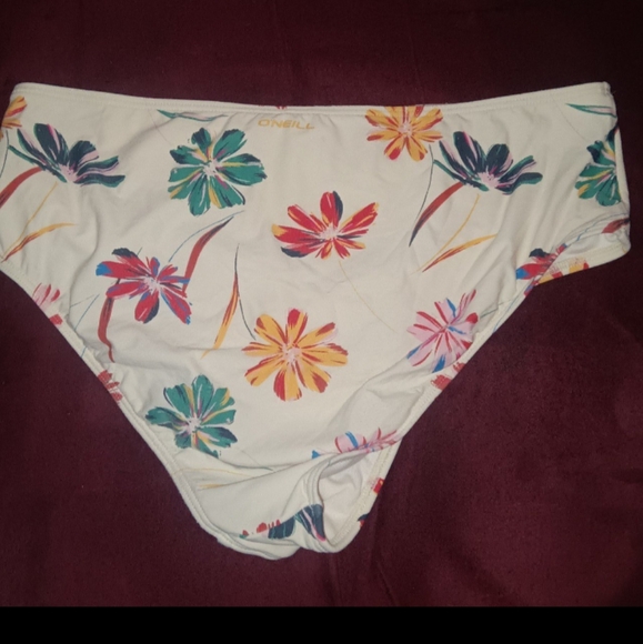 O'NEILL floral swim bottoms - Picture 2 of 3